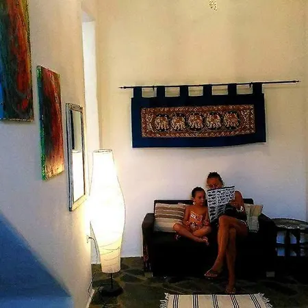 Big Blue, Paros Greece מלון דירות *